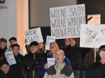 Protest przed Sądem Rejonowym w Starachowicach. 18 grudnia 2019 r.  